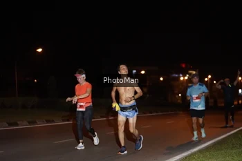 Runner Photo 2502648