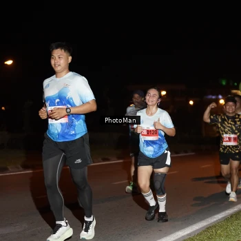 Runner Photo 2502892