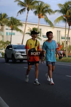Runner Photo 2504974