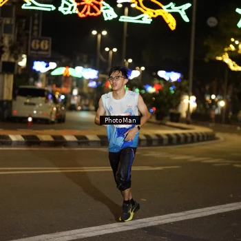 Runner Photo 2506246