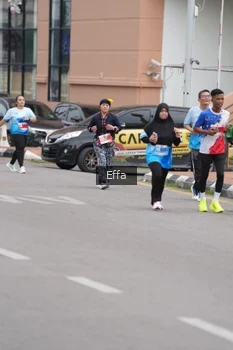 Runner Photo 2516769