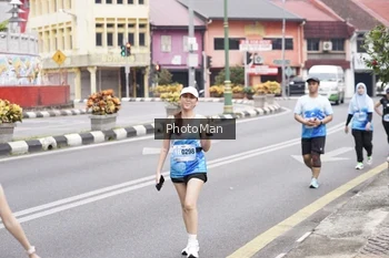 Runner Photo 2520045
