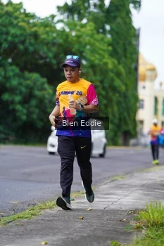 Runner Photo 2522024