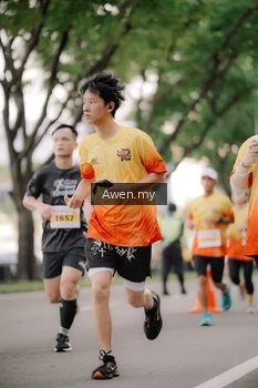 Runner Photo 2533585