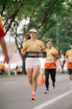 Runner Photo 2533870