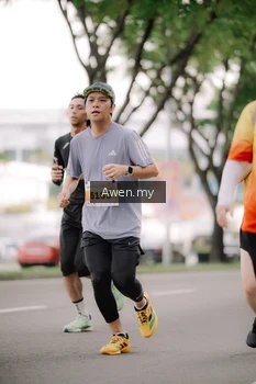 Runner Photo 2534377