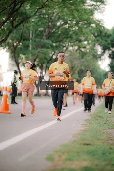 Runner Photo 2534820
