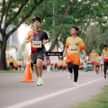 Runner Photo 2535899