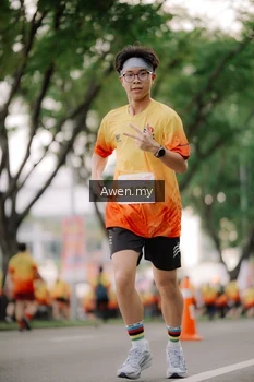 Runner Photo 2536755