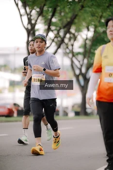 Runner Photo 2536820