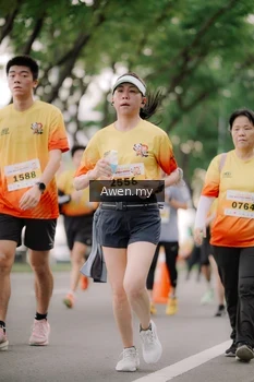 Runner Photo 2536883