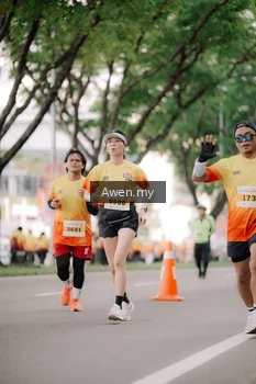 Runner Photo 2537369