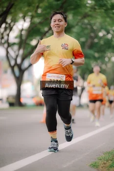 Runner Photo 2538110