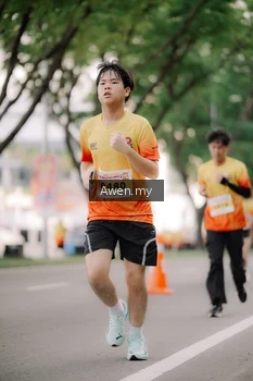 Runner Photo 2538736