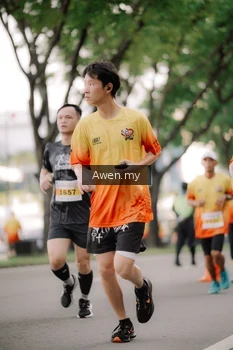 Runner Photo 2538818