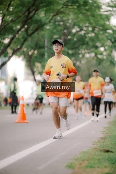 Runner Photo 2539172
