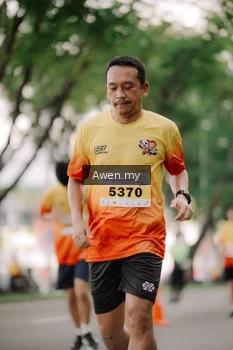 Runner Photo 2539876