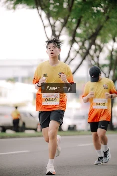 Runner Photo 2540378