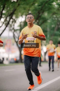 Runner Photo 2540480