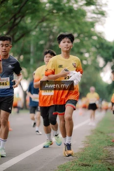 Runner Photo 2540704