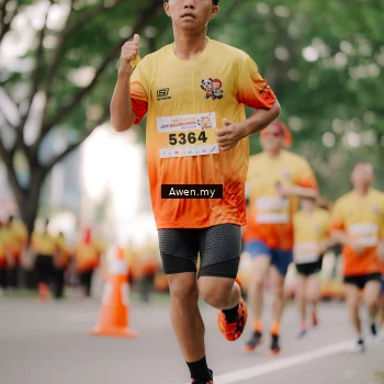 Runner Photo 2540946