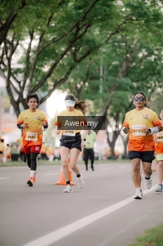 Runner Photo 2541255