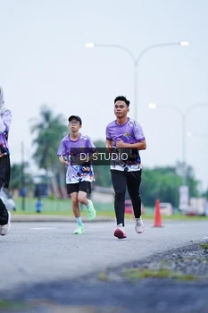 Runner Photo 2554470