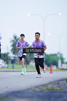 Runner Photo 2554493