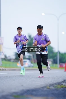 Runner Photo 2554553