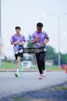 Runner Photo 2554564