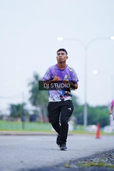 Runner Photo 2554582