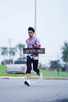 Runner Photo 2554757