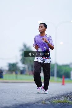 Runner Photo 2555550
