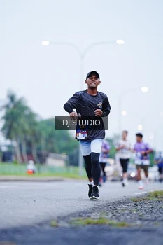 Runner Photo 2555557
