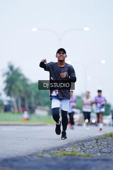 Runner Photo 2555573