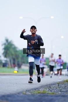 Runner Photo 2555594