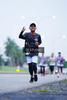 Runner Photo 2555615