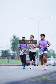 Runner Photo 2555700