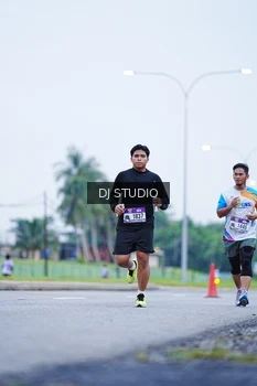 Runner Photo 2555920