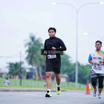 Runner Photo 2555944