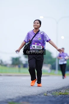 Runner Photo 2556172