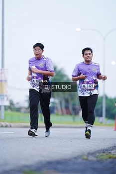 Runner Photo 2556254