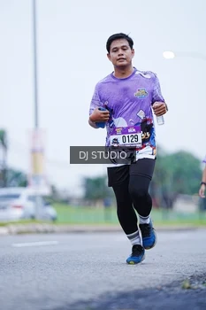 Runner Photo 2556312