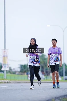 Runner Photo 2556350