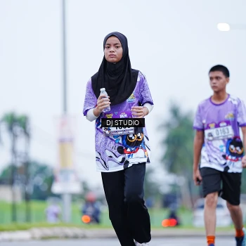 Runner Photo 2556401