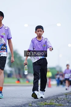 Runner Photo 2556441