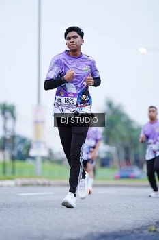 Runner Photo 2556722