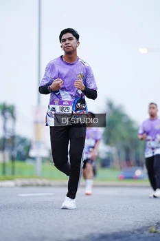 Runner Photo 2556735