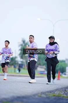 Runner Photo 2556753