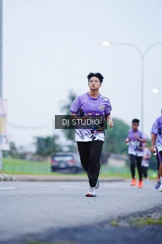 Runner Photo 2557311
